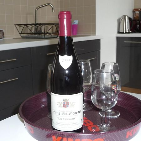 Les Charmottes Apartment นุย-แซ็ง-ฌอร์ฌ ภายนอก รูปภาพ