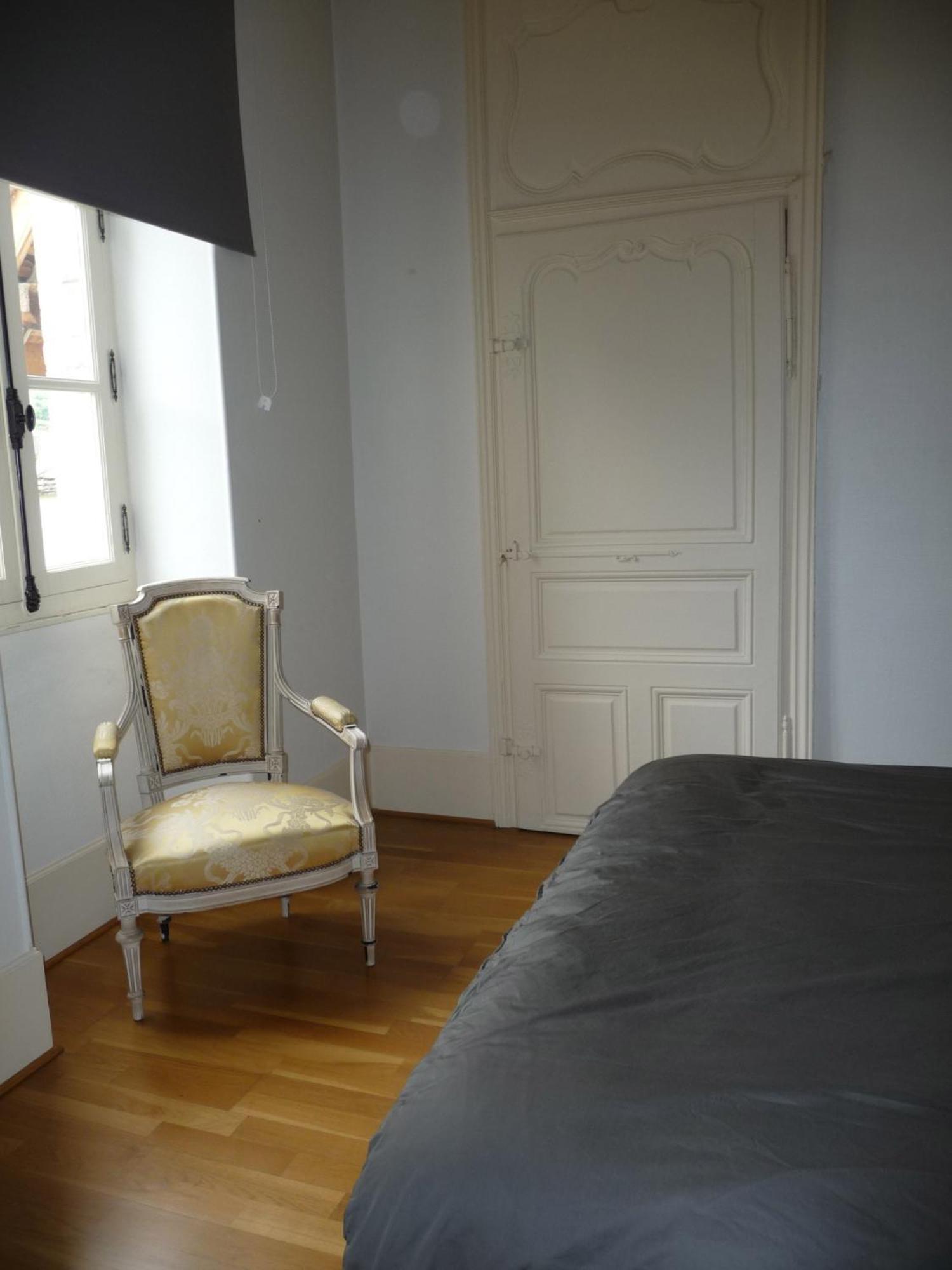 Les Charmottes Apartment นุย-แซ็ง-ฌอร์ฌ ภายนอก รูปภาพ